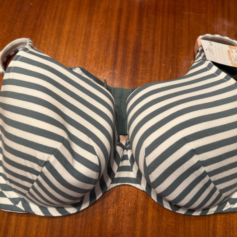 Cacique Gray and White Bra Intimates